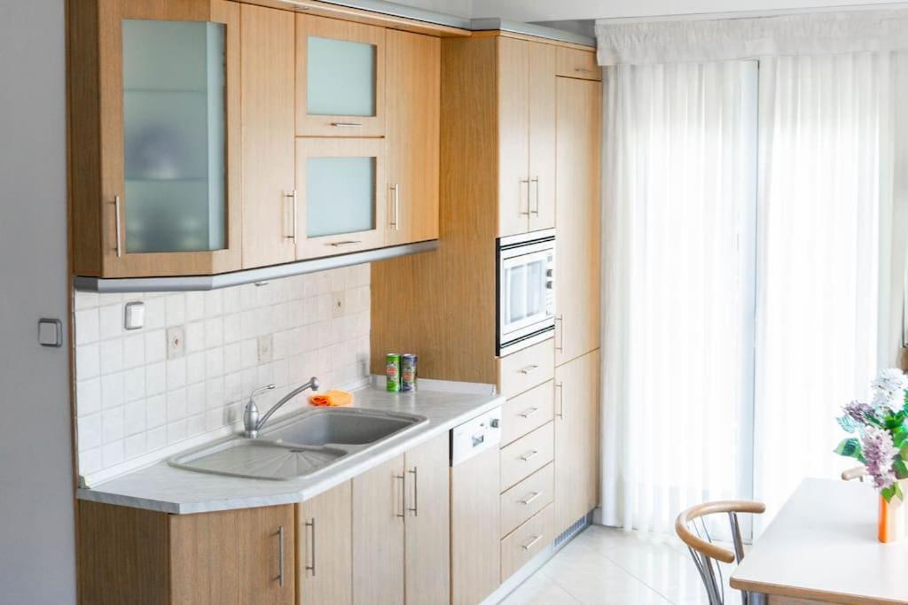 2 Bedroom Holiday Flat, Renovated, In The Centre Ασπροβάλτα Εξωτερικό φωτογραφία